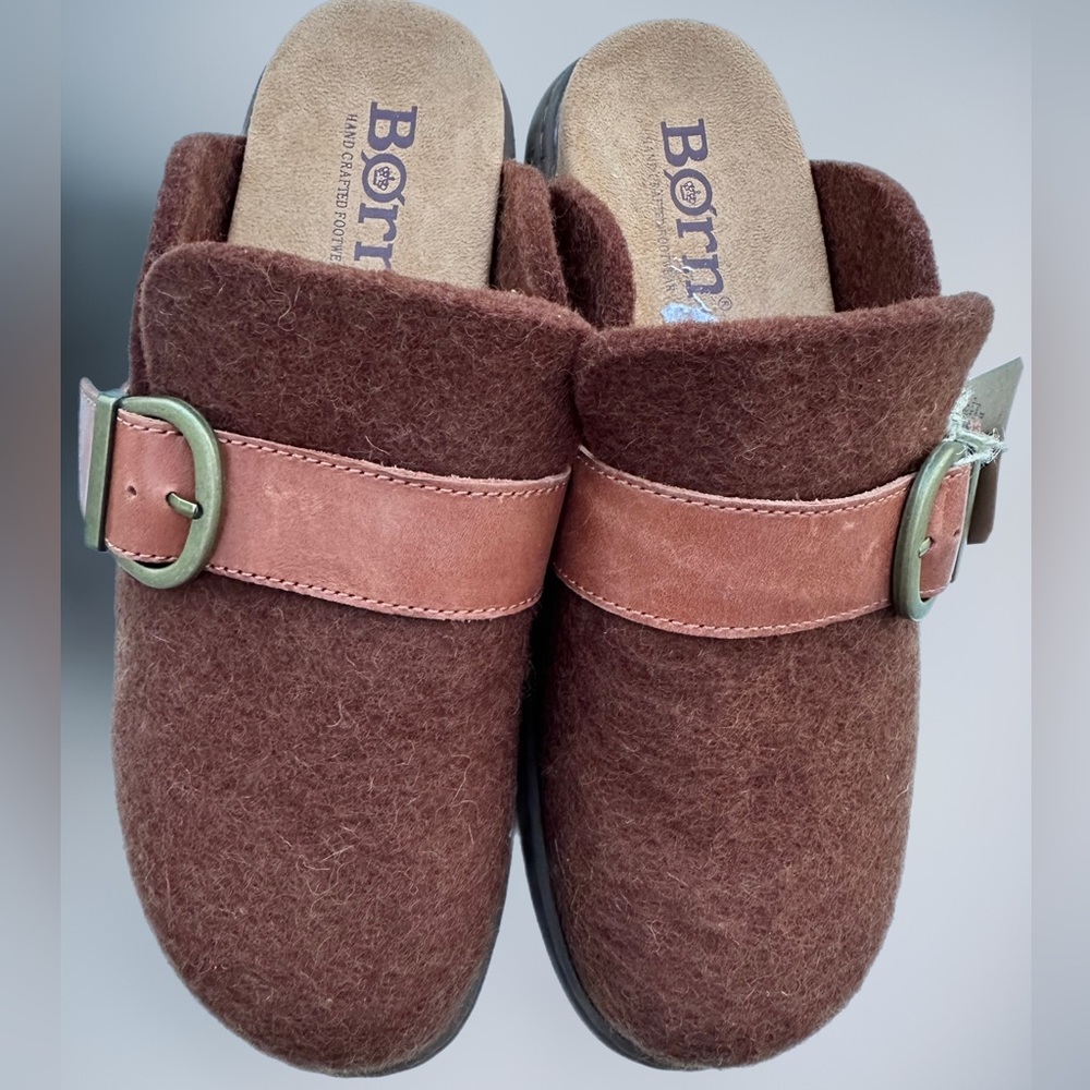 NWOT BORN Lia Wool Comfort Clogs/Comfort Mules. Retail $90
